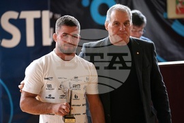 Българска Федерация по Борба - награди