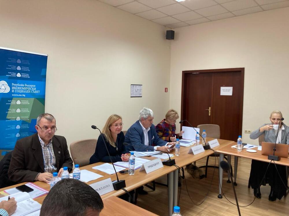 ИСС със становище на тема „Преглед на националната система за осигуряване на здравословни и безопасни условия на труд в България“