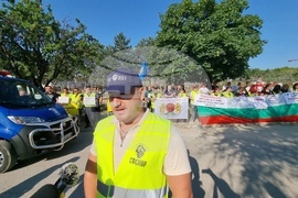 Сливен - надзиратели, полицаи и пожарникари - протест 