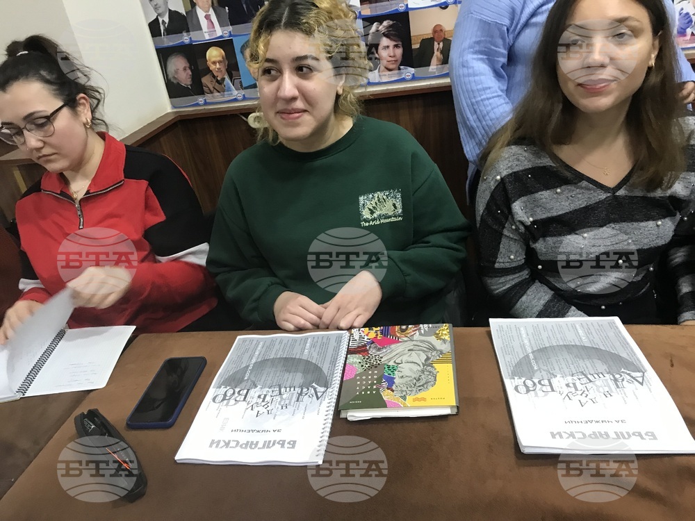 Турция - Трета поредна година в Авджълар изучават български език в курс, организиран от Дружеството за култура и сътрудничество на балканските турци