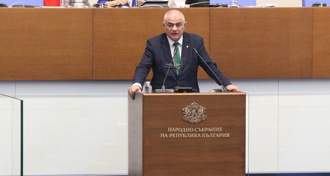 Гьоков за бюджета на ДОО: Проста счетоводна сметка без политики за повишаване на доходите и намаляване на неравенствата