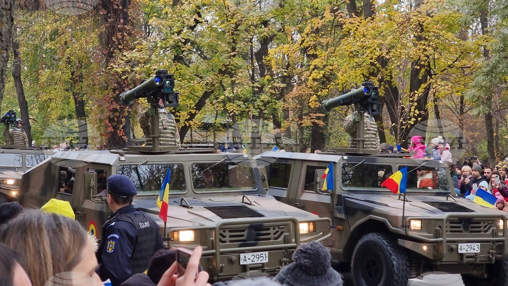 Румъния - военен парад - празник