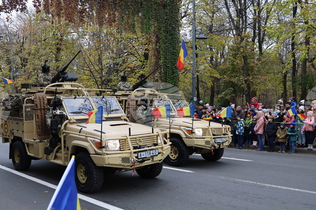 Модернизацията на румънската армия е приоритет, заяви румънският президент по повод Деня на румънската армия