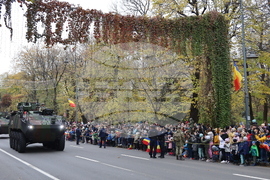 Румъния - военен парад - празник