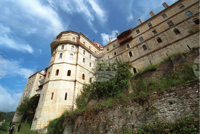 Magnitude 4.8 Quake Hits Mount Athos, No Damage Reported