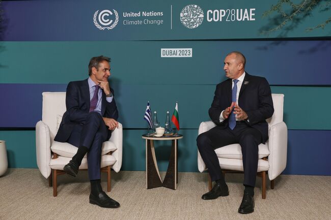 Ускоряването на работата по стратегическите проекти, които свързват България и Гърция, обсъди президентът Румен Радев с министър-председателя Кириакос Мицотакис