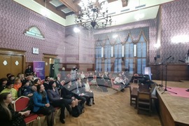 Перник - "Пробуждане между редовете" - изложба