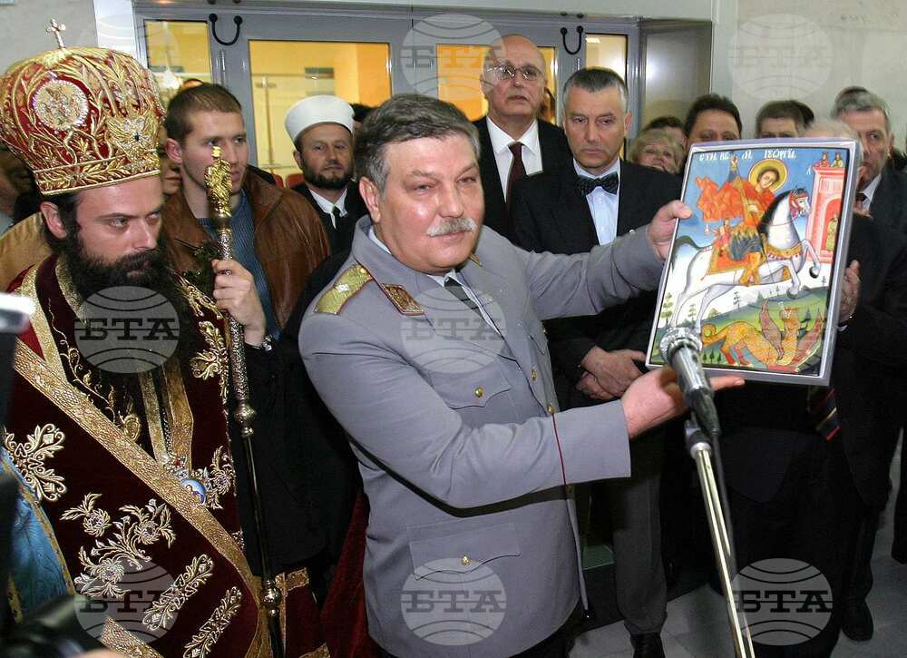 Ген.-майор проф. Стоян Тонев, лекар и политик