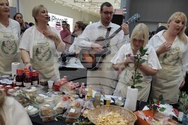 Черна гора - Коледен благотворителен базар