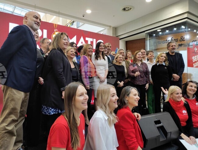 Черна гора - Коледен благотворителен базар