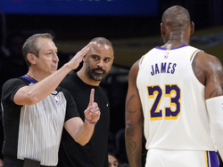 Rockets Lakers Basketball