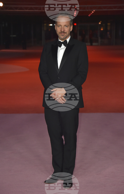 Кинофестивалът в Карлови Вари започна с филм, посветен на дългогодишния директор Иржи Бартошка, който почина през май т.г.