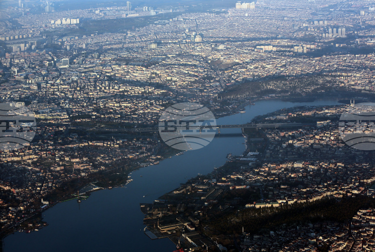 Real Estate Market Shifts: Turks Invest More Abroad than Foreigners in Turkiye