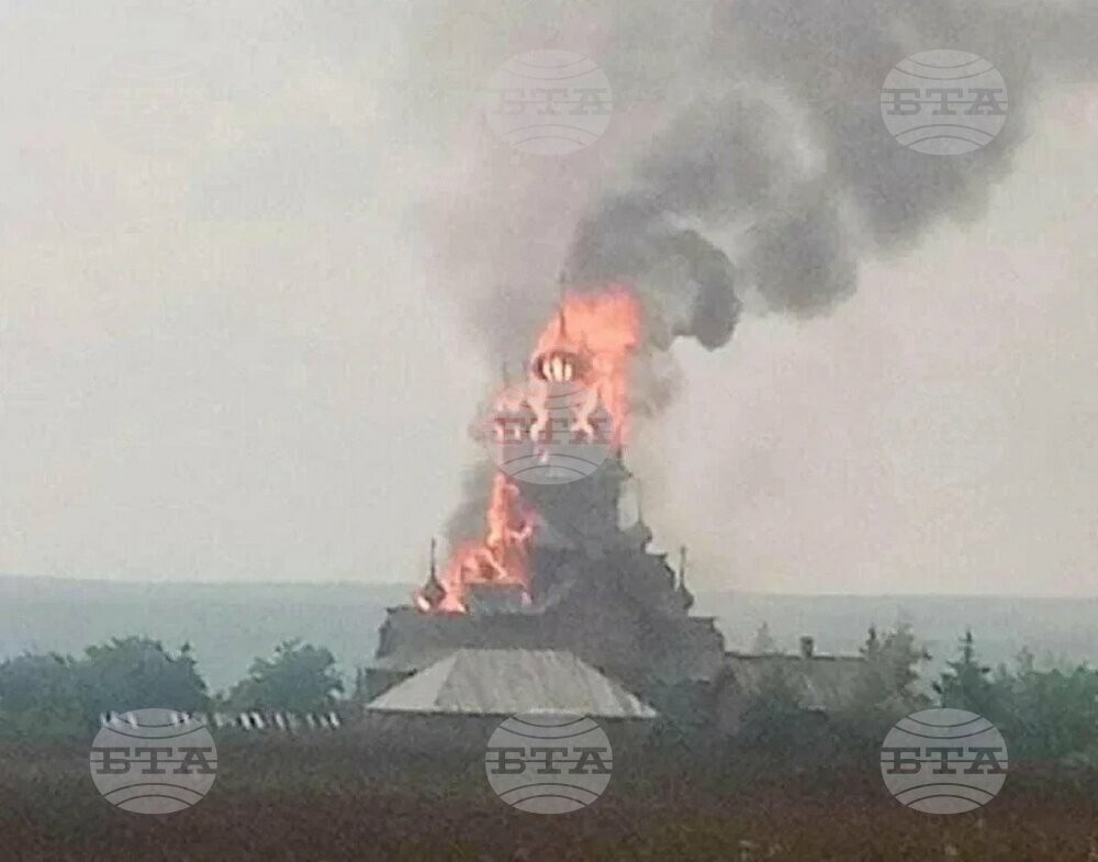 Прочут манастир в Източна Украйна е улучен при нов руски удар, каза Киев