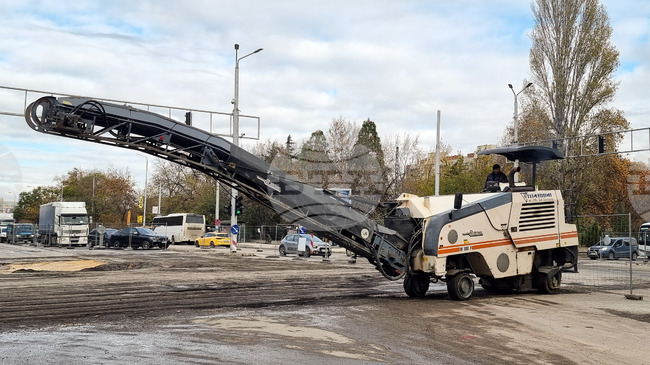 Пловдив -  кръстовище - асфалтиране