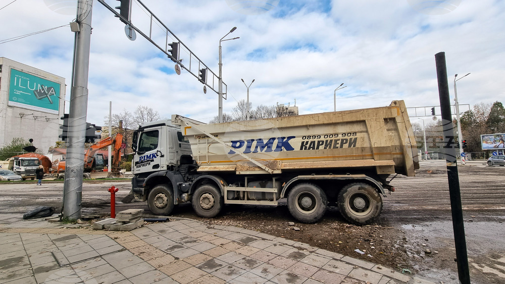 Пловдив - кръстовище - асфалтиране