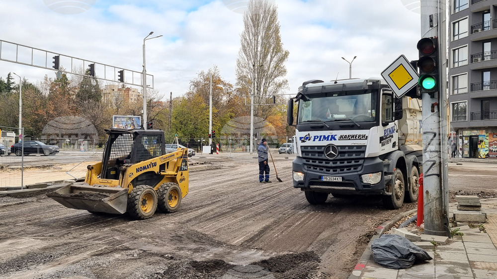 Пловдив - кръстовище - асфалтиране