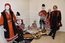 Хасково - народни носии - изложба