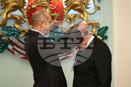 Румен Радев - Алфредо Нестор Атанасоф - награждаване