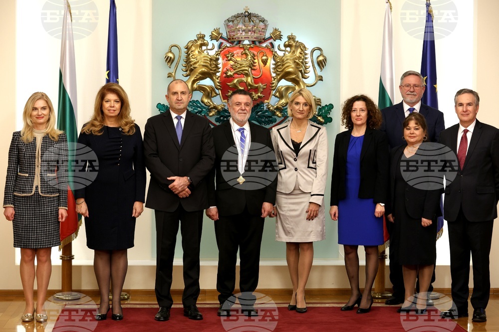 Румен Радев - Алфредо Нестор Атанасоф - награждаване