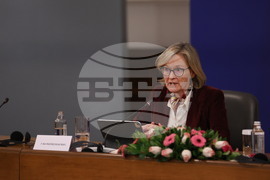 Марейд Макгинес - пресконференция