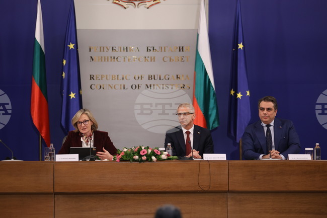 Николай Денков - Марейд Макгинес - Асен Василев - пресконференция