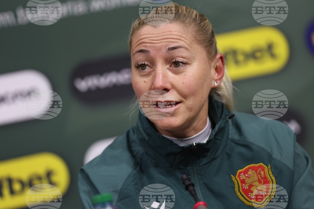 Женски национален отбор по футбол - пресконференция - Силвия Радойска