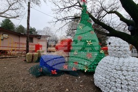 Кърджали - коледна украса - рециклируеми материали