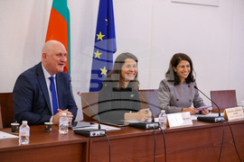 „Визия за децата в България" - кръгла маса