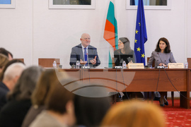 „Визия за децата в България" - кръгла маса