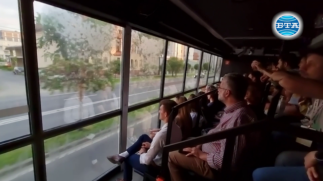 Спектакъл на колела показва проблемите на товарните превозвачи в Източна Европа и какви загуби търпят заради това, че Румъния не е в Шенген