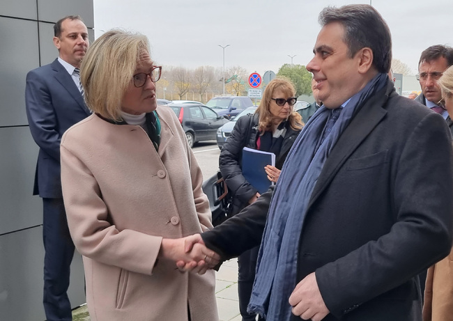 За последния месец са засечени над четири случая на стоки с двойна употреба през ГКПП "Капитан Андреево", каза министър Асен Василев