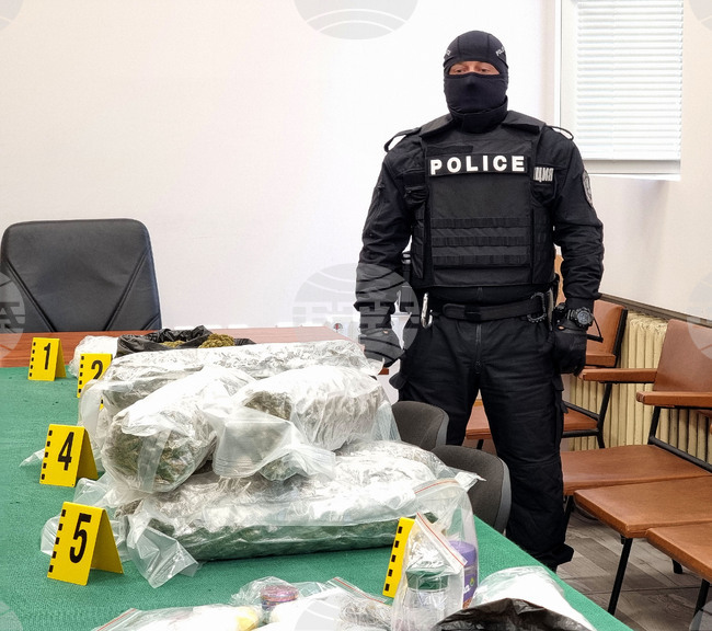 Варна - полиция - наркотици - брифинг