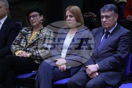 „Нели и Робърт Гипсън“ - стипендия