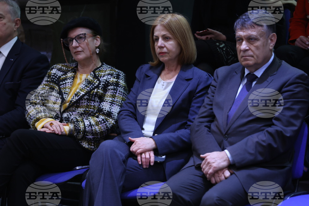 „Нели и Робърт Гипсън“ - стипендия