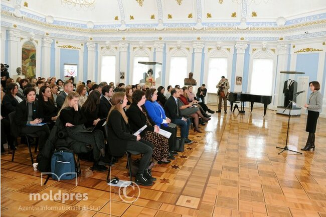 МОЛДПРЕС: Броят на живеещите в бедност деца в Молдова е намалял с 4-5% за последната година, заяви социалният министър на страната