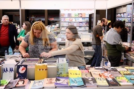 Международен панаир на книгата - щанд на „Жанет 45“ - Даница Христова - поезия, „Алвеоли от хартия“