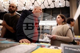 Международен панаир на книгата - щанд на „Жанет 45“ - Даница Христова - поезия, „Алвеоли от хартия“