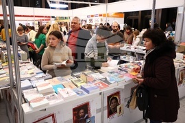 Международен панаир на книгата - щанд на „Жанет 45“ - Даница Христова - поезия, „Алвеоли от хартия“