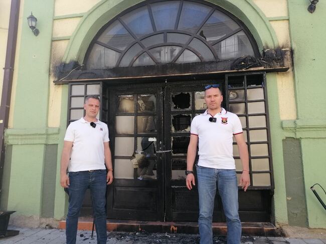 Джамбазки и Сиди от опожарения КЦ в Битоля: Македония в този вид няма място в ЕС!
