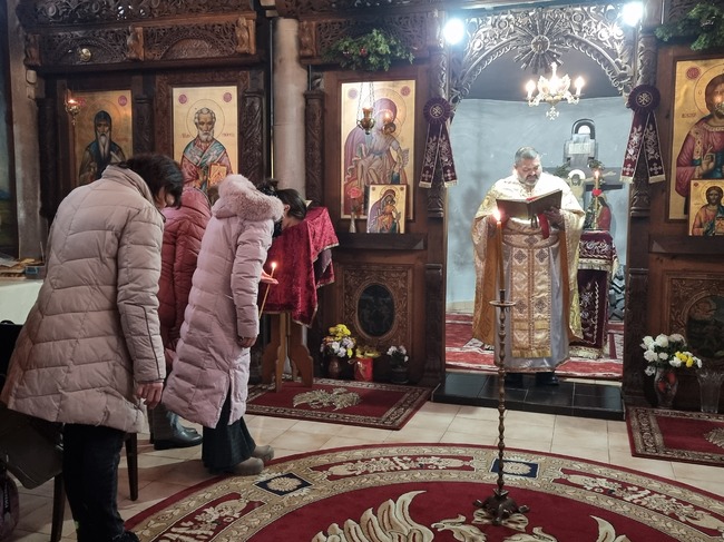 Църквата „Свети Николай“ в Благоевград посреща днес храмовия си празник със света литургия и базар в помощ на нуждаещите се