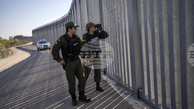 Гърция планира да удължи оградата по сухопътната си граница с Турция при река Марица, съобщи гръцкият премиер Кириакос Мицотакис