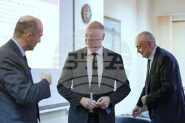 Висше училище по застраховане и финанси - проф. д-р Ричард Вернер - лекция