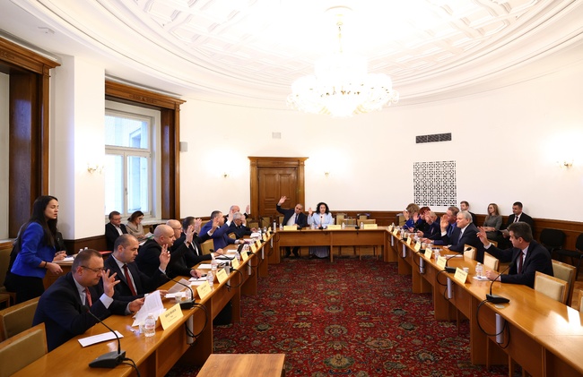 Земеделската комисия прие единодушно становище по конституционна жалба на президента, свързана с агрофотоволтаиците
