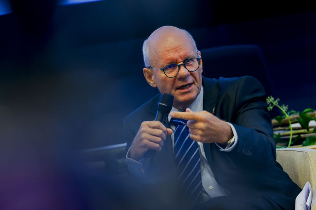 Петер Шмит: Освобождаване на силата на амбицията и проправяне на пътя: Визията на ЕИСК за COP28 — преодоляване на различията в областта на климата чрез справедлив преход