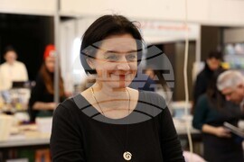 Международен панаир на книгата - щанд на „Жанет 45“ - среща с автограф с Мария Донева, поезия, „Боядисвам в бяло лятото“