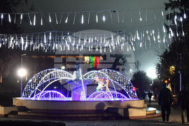 Разград - празнични светлини - коледна елха