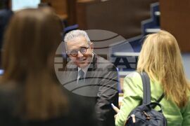 Парламент - заседание