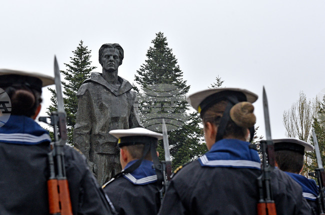 Варна - ВВМУ - Вапцаров - честване