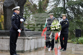 Варна - ВВМУ - Вапцаров - честване